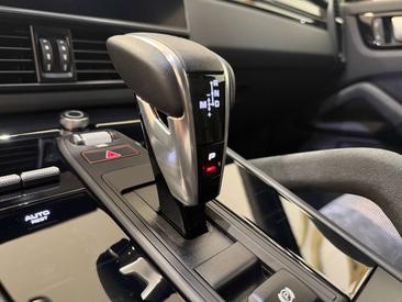 Porsche Cayenne III Turbo GT — photo 35