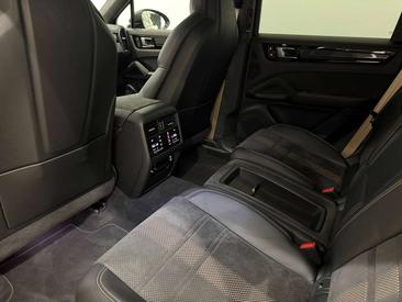 Porsche Cayenne III Turbo GT — photo 41