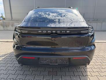 Porsche Macan Electric — photo 4