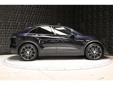 Porsche Macan Electric — photo 6