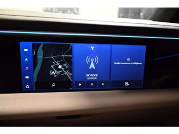 Porsche Macan Electric — photo 38