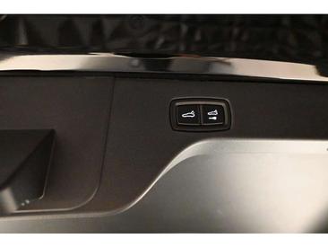 Porsche Macan Electric — photo 45