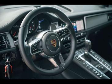 Porsche Macan GTS — photo 9