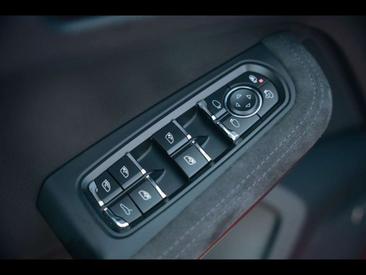 Porsche Macan GTS — photo 15