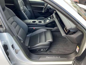 Porsche Taycan Turbo S — photo 13