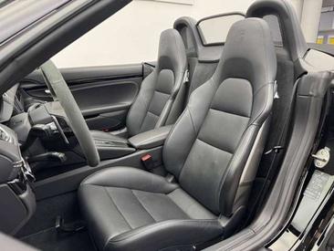 Porsche 718 Cabriolet Boxster — photo 8