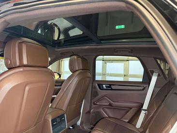 Porsche Cayenne III S — photo 23