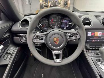 Porsche 718 Cabriolet Boxster — photo 11