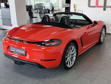 Porsche 718 Cabriolet Boxster — photo 11