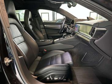 Porsche Panamera Sport Turismo GTS — photo 26