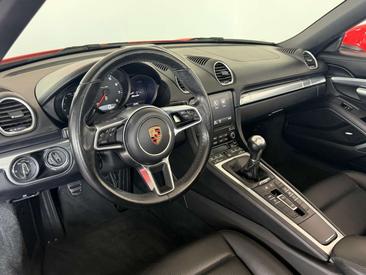 Porsche 718 Cabriolet Boxster — photo 14