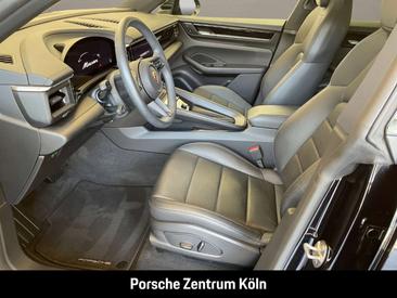 Porsche Macan Electric — photo 13