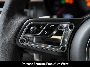 Porsche Macan GTS — photo 17