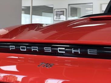 Porsche 718 Cabriolet Boxster — photo 23