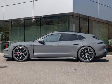 Porsche Taycan ph2 GTS Sport Turismo — photo 2