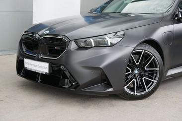 BMW M5 Touring Touring — photo 4