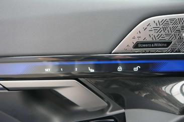 BMW M5 Touring Touring — photo 11