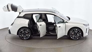 BMW IX XDrive45 — photo 29