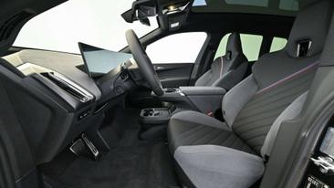 BMW IX XDrive45 — photo 43