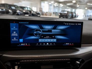 BMW M3 Berline Competition XDrive — photo 16