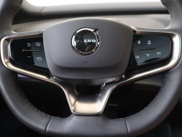 Volvo EX30 — photo 20