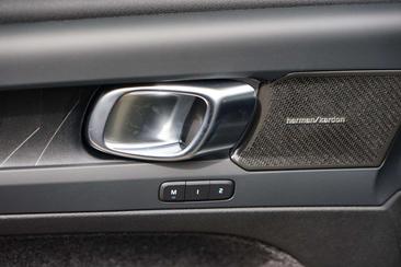Volvo C40 Coupé SUV — photo 16