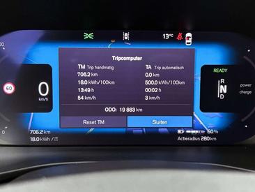 Volvo C40 Coupé SUV — photo 26