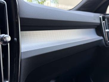 Volvo XC40 T5 Recharge — photo 18