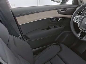 Volvo XC90 T6 AWD — photo 10