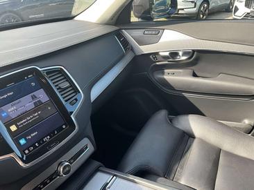 Volvo XC90 B5 D AWD — photo 11