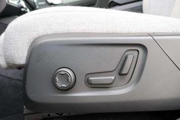 Volvo EX40 Twin Motor Performance — photo 29