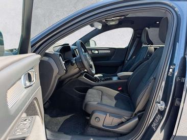 Volvo EC40 Coupé SUV Single Motor Extended Range — photo 2