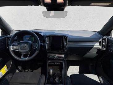 Volvo EC40 Coupé SUV Single Motor Extended Range — photo 5