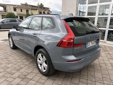 Volvo XC60 B4 — photo 3
