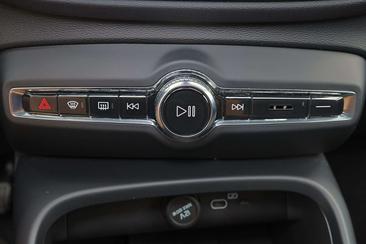 Volvo EX40 Single Motor Extended Range — photo 9