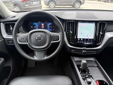 Volvo XC60 B4 — photo 10