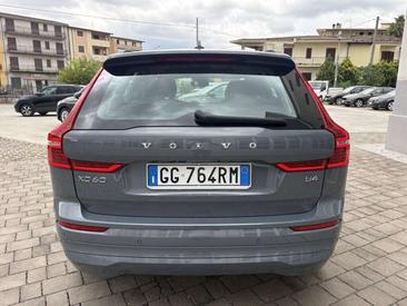 Volvo XC60 B4 — photo 16