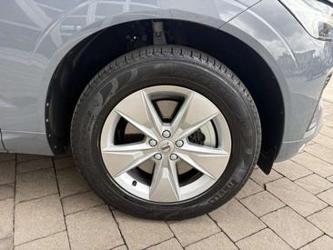 Volvo XC60 B4 — photo 18