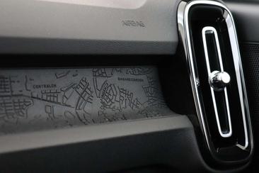 Volvo EX40 Single Motor Extended Range — photo 17