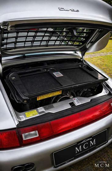 Porsche 911 Turbo — photo 25