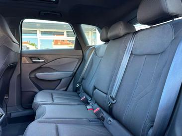 Audi Q3 35 TDI — photo 27