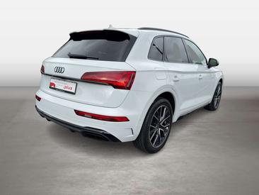Audi Q5 35 TDI — photo 14
