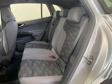 Volkswagen ID.4 Pro — photo 10