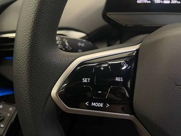 Volkswagen ID.4 Pro — photo 13