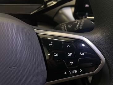 Volkswagen ID.4 Pro — photo 14