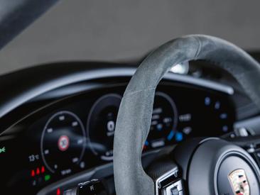 Porsche Taycan ph2 GTS — photo 34