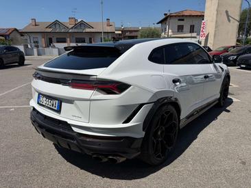 Lamborghini Urus Performante — photo 2