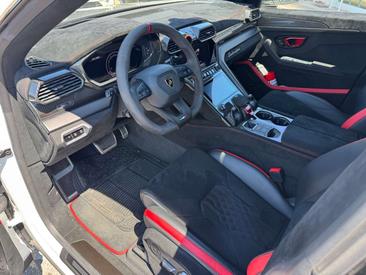 Lamborghini Urus Performante — photo 12