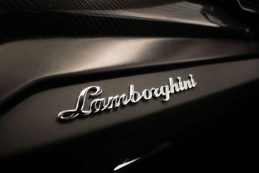 Lamborghini Urus S — photo 20
