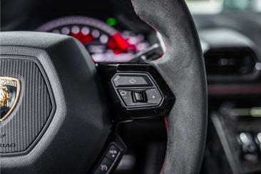 Lamborghini Huracán Performante — photo 19